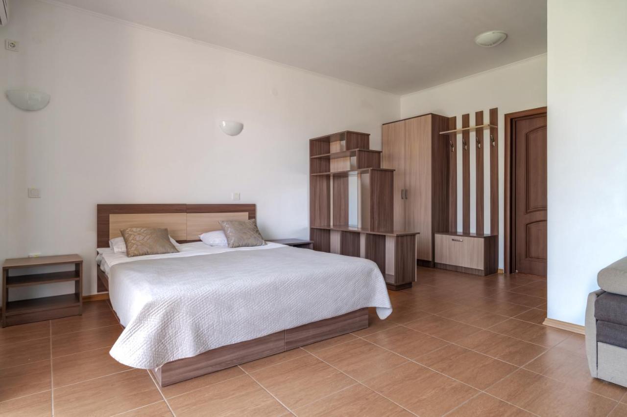 Hotel Пальмира Kobleve Exteriér fotografie