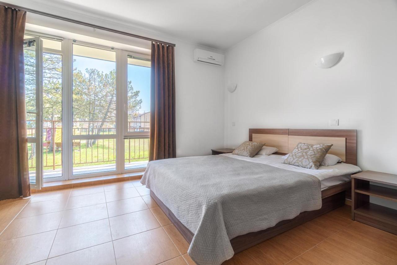 Hotel Пальмира Kobleve Exteriér fotografie