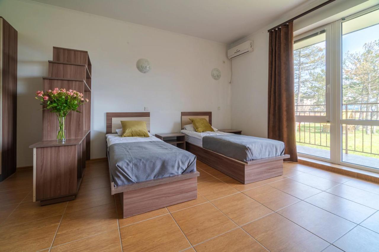 Hotel Пальмира Kobleve Exteriér fotografie